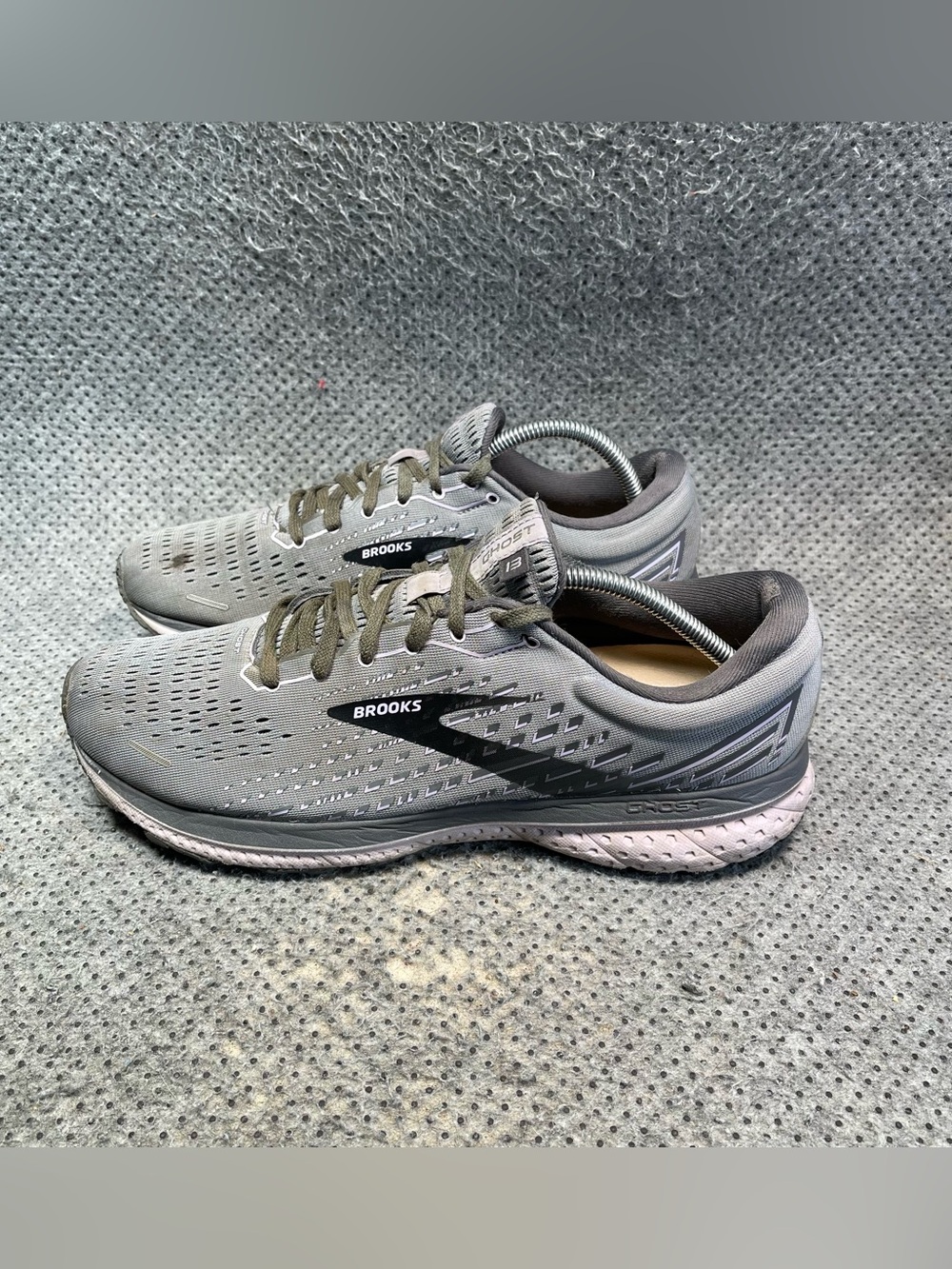 Brooks Ghost 13 Grey Running Shoes Size 11 Women’s - Picture 1 of 13
